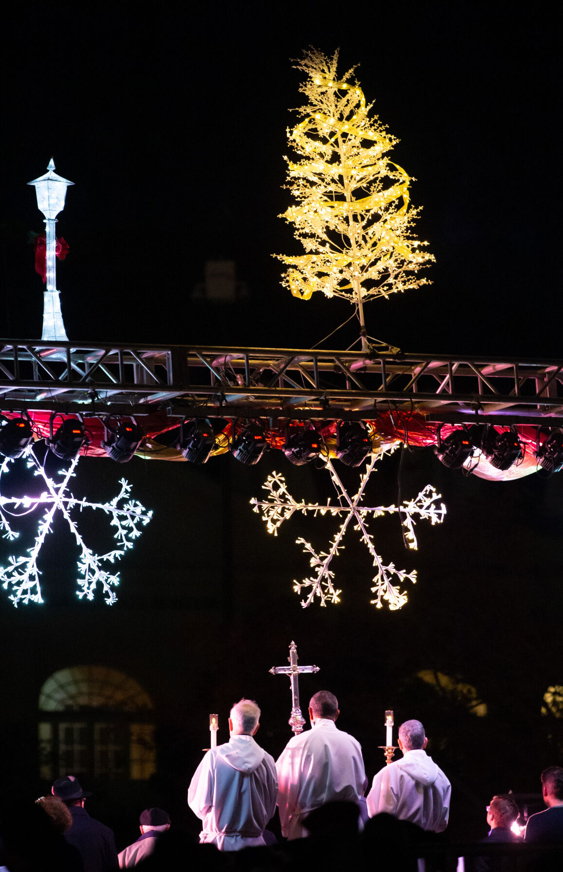 jackson square caroling.0003.jpg